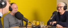 Anjo Jongenelis (PostNL) over de beste digitale medewerkerservaring Anjo Jongenelis (PostNL), Bram Koster en Peter Haan nemen een podcast op
